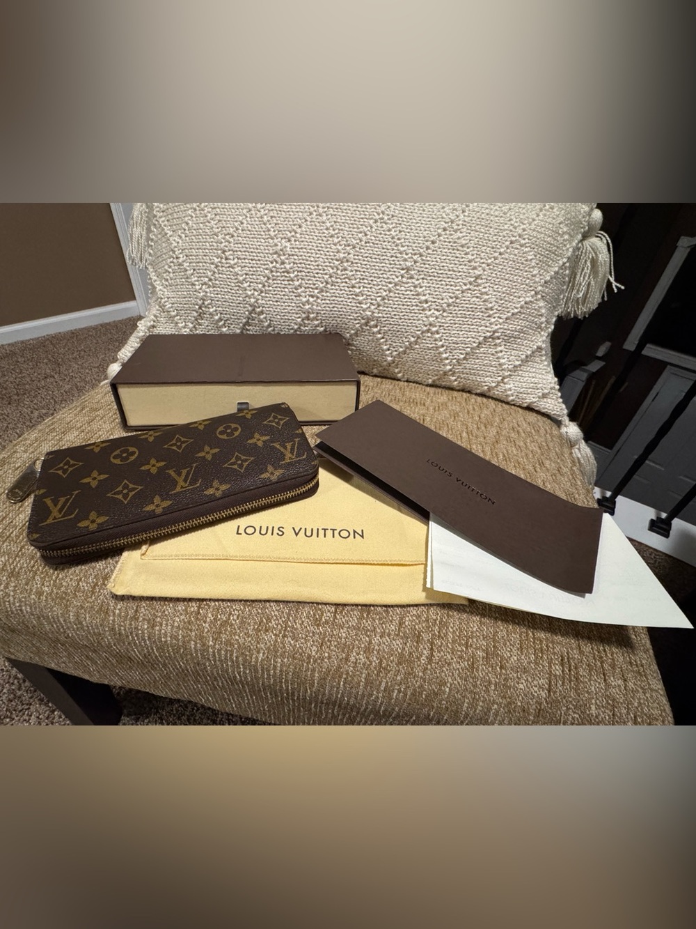 ⭐️ Authentic LV Louis Vuitton Monogram Zippy Wallet W/ Original Receipt ⭐️